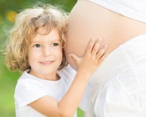 Kinder geboren nach IVF Behandlung